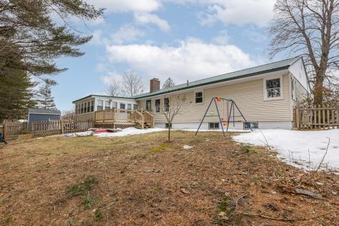 37 Mcarthur Avenue Lewiston ME 04240