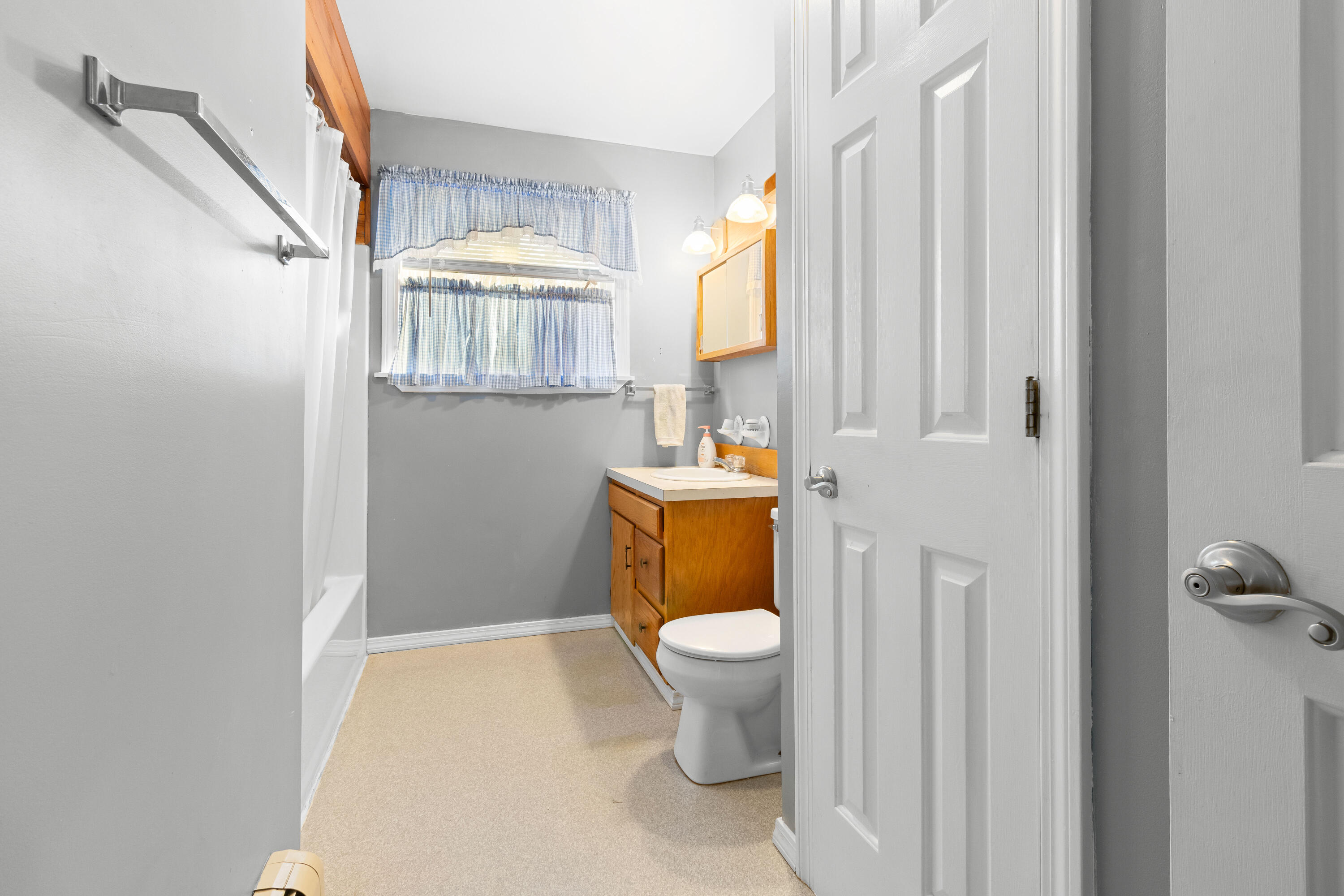 1213 N Union Road Union ME 04862