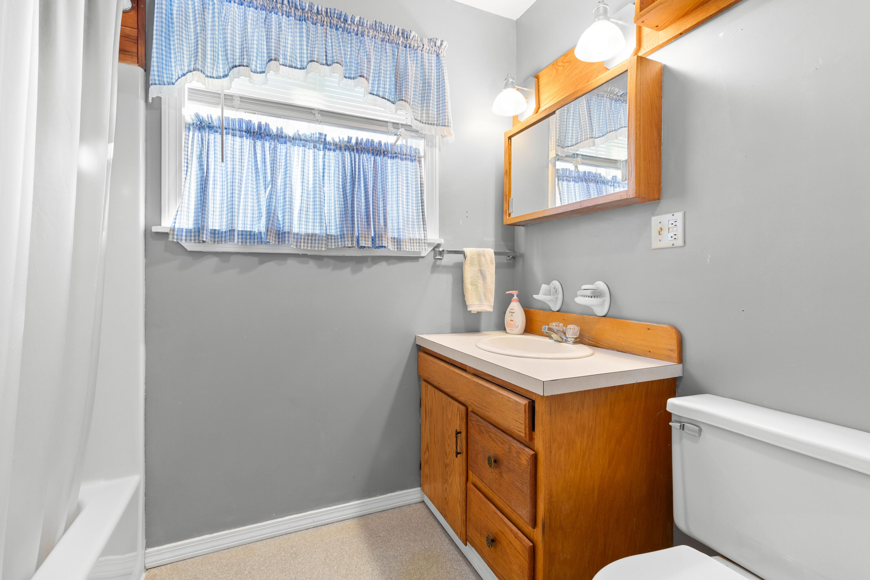 1213 N Union Road Union ME 04862