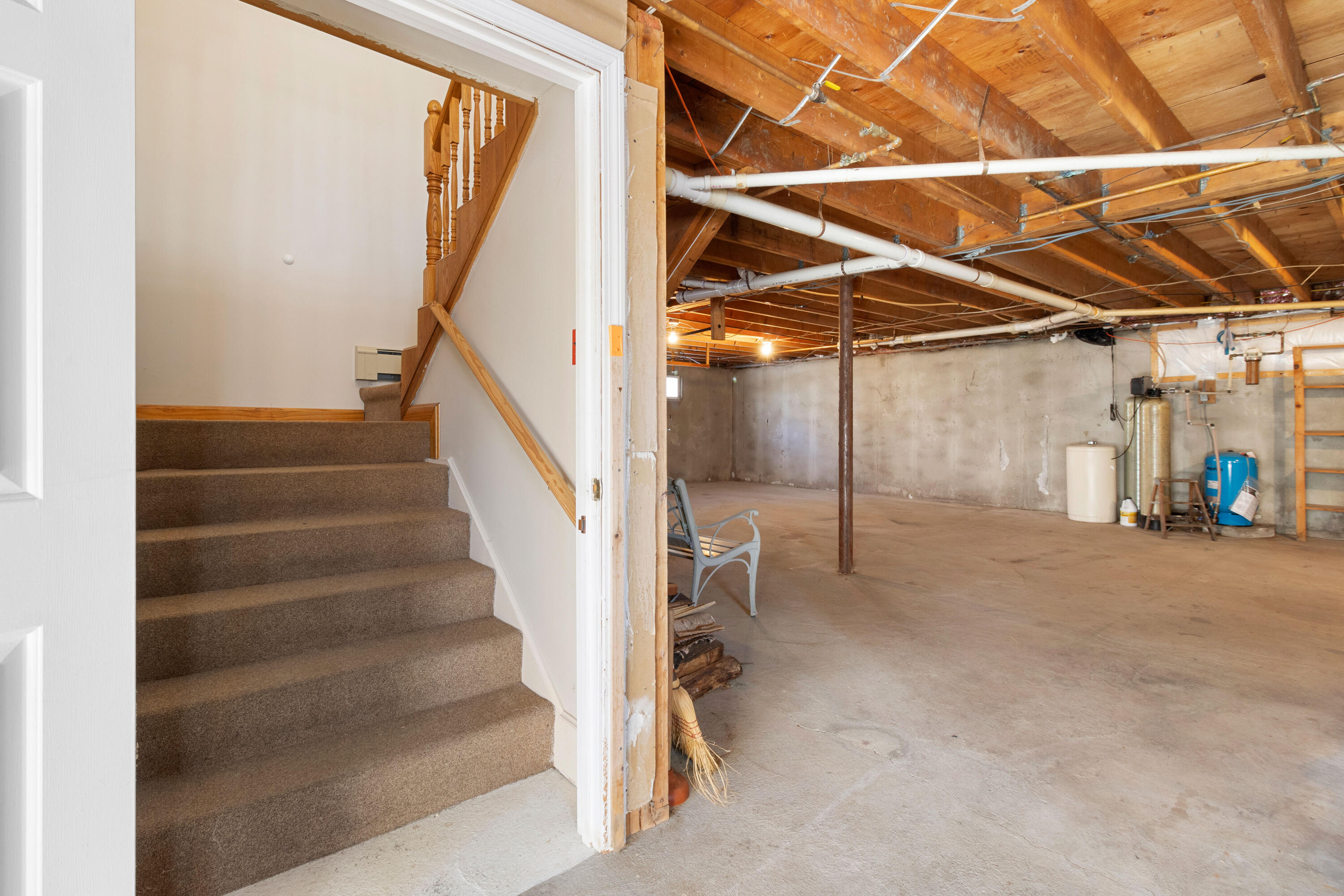 1213 N Union Road Union ME 04862