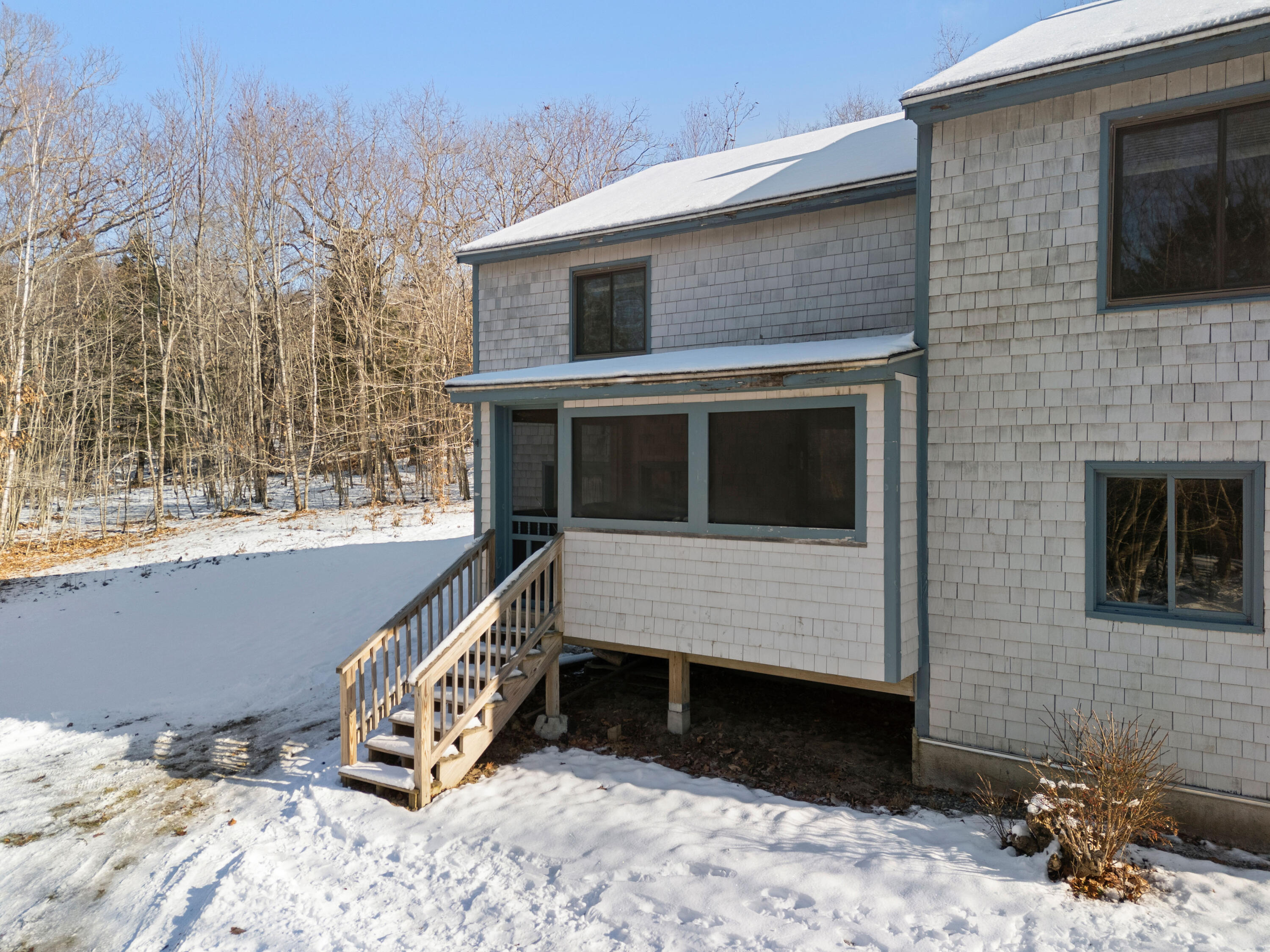 1213 N Union Road Union ME 04862