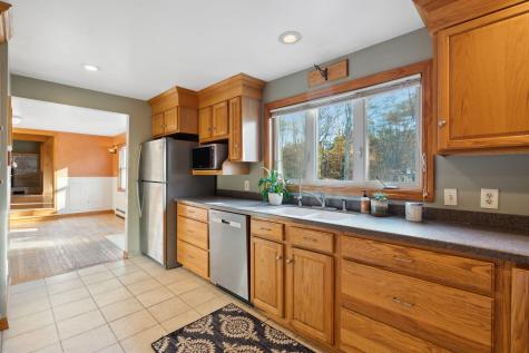 17 Middle Bay Road Brunswick ME 04011