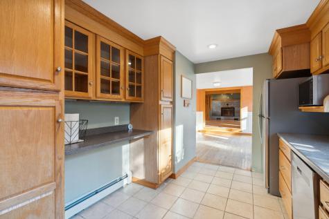 17 Middle Bay Road Brunswick ME 04011