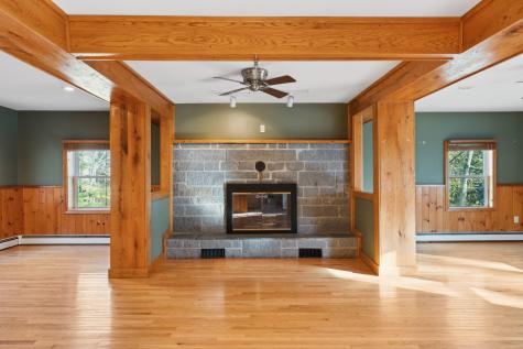 17 Middle Bay Road Brunswick ME 04011