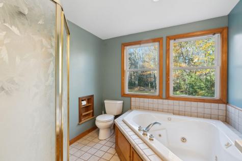 17 Middle Bay Road Brunswick ME 04011