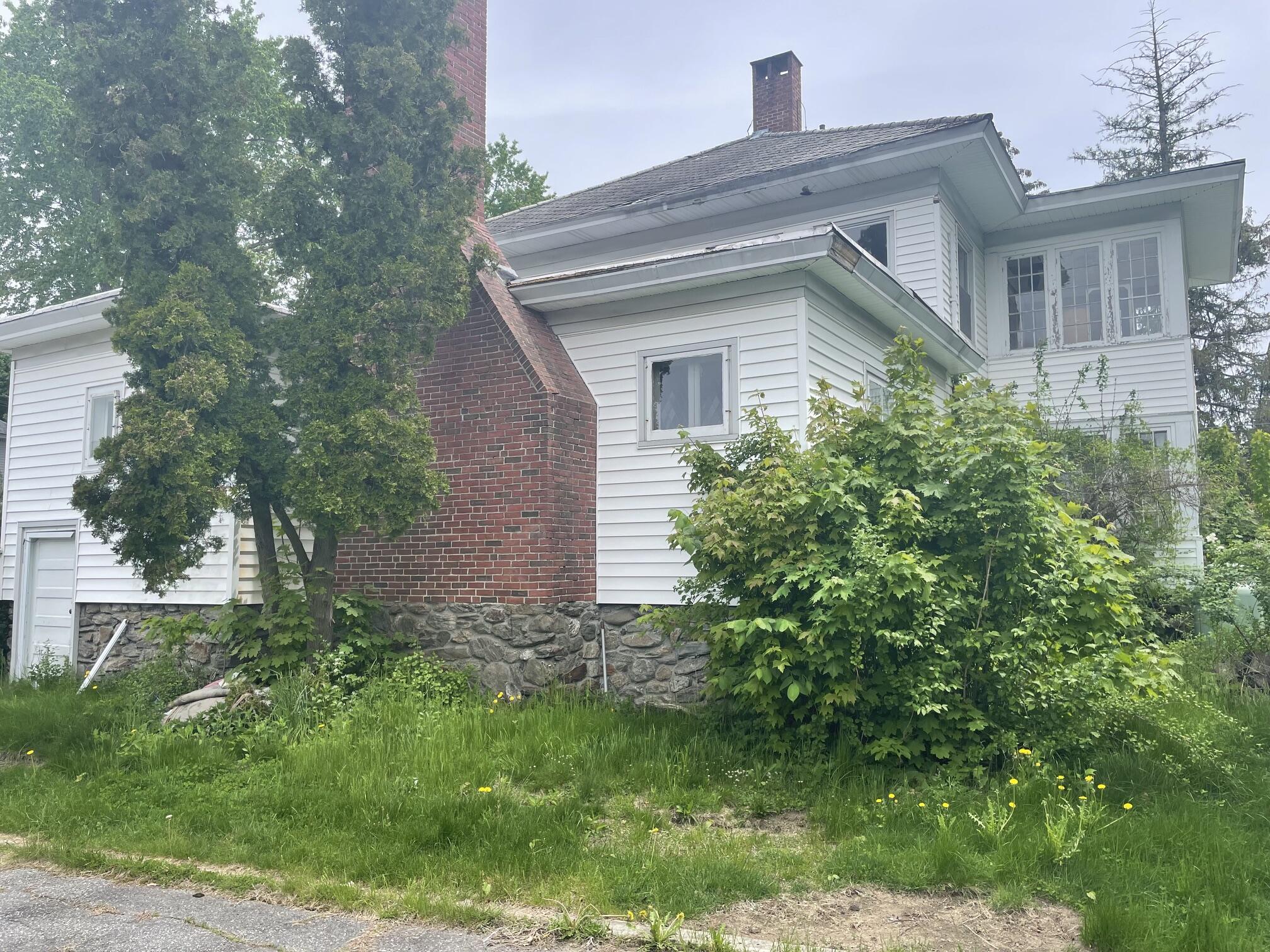 12 Storer Street Sanford ME 04073