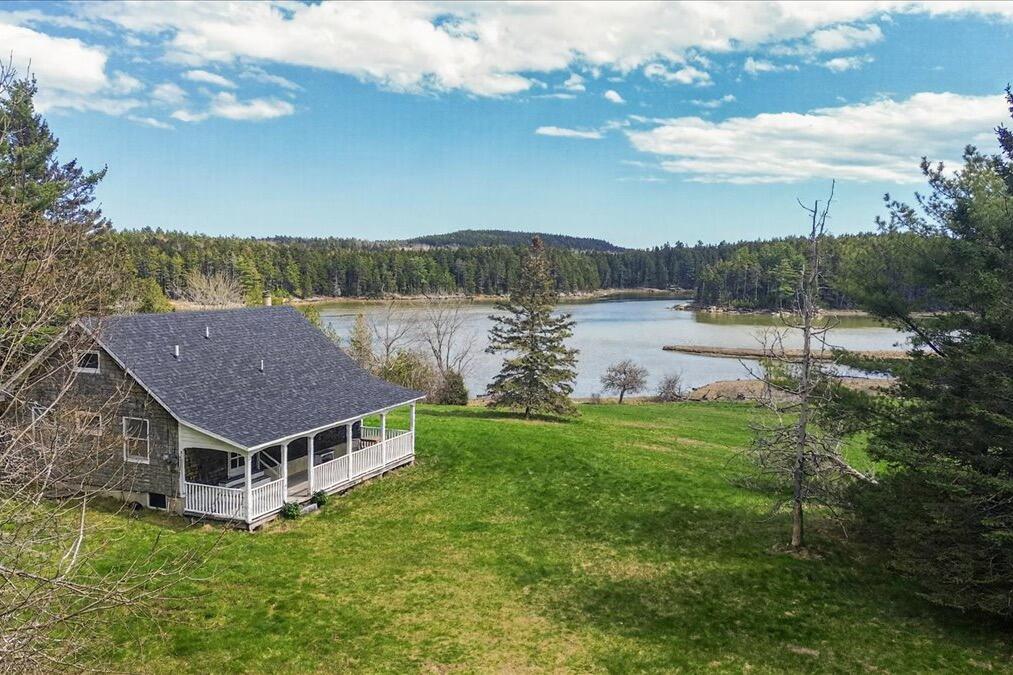 14 Tidal Creek Road Brooksville ME 04642