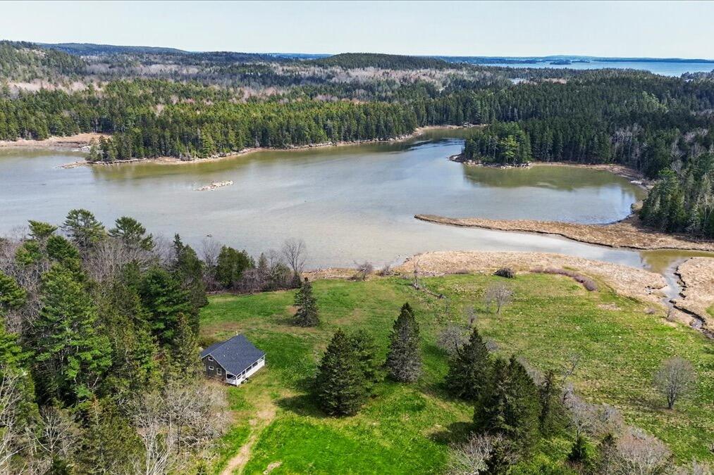 14 Tidal Creek Road Brooksville ME 04642