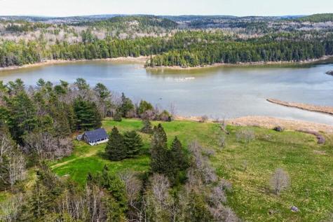 14 Tidal Creek Road Brooksville ME 04642