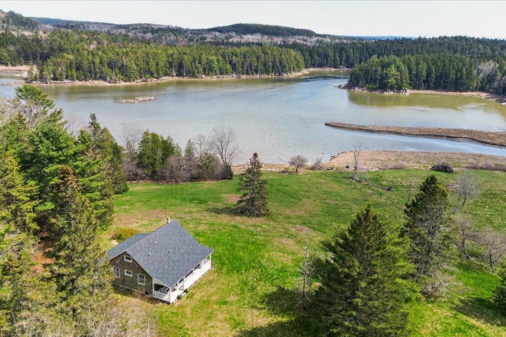 14 Tidal Creek Road Brooksville ME 04642