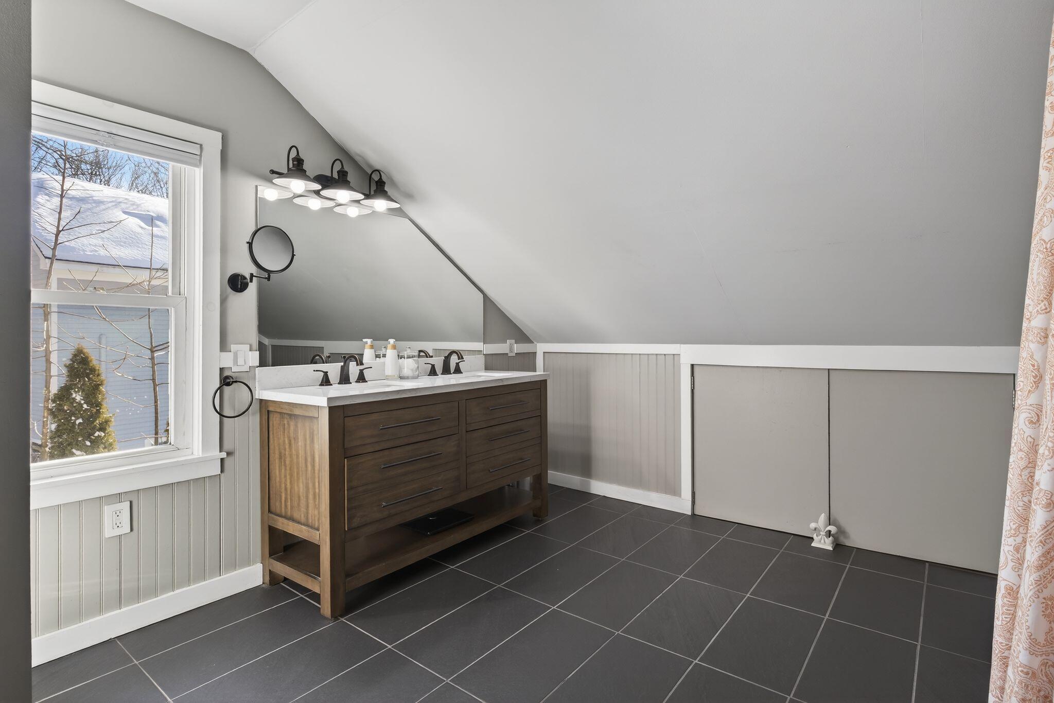 13 Cross Street Kittery ME 03904