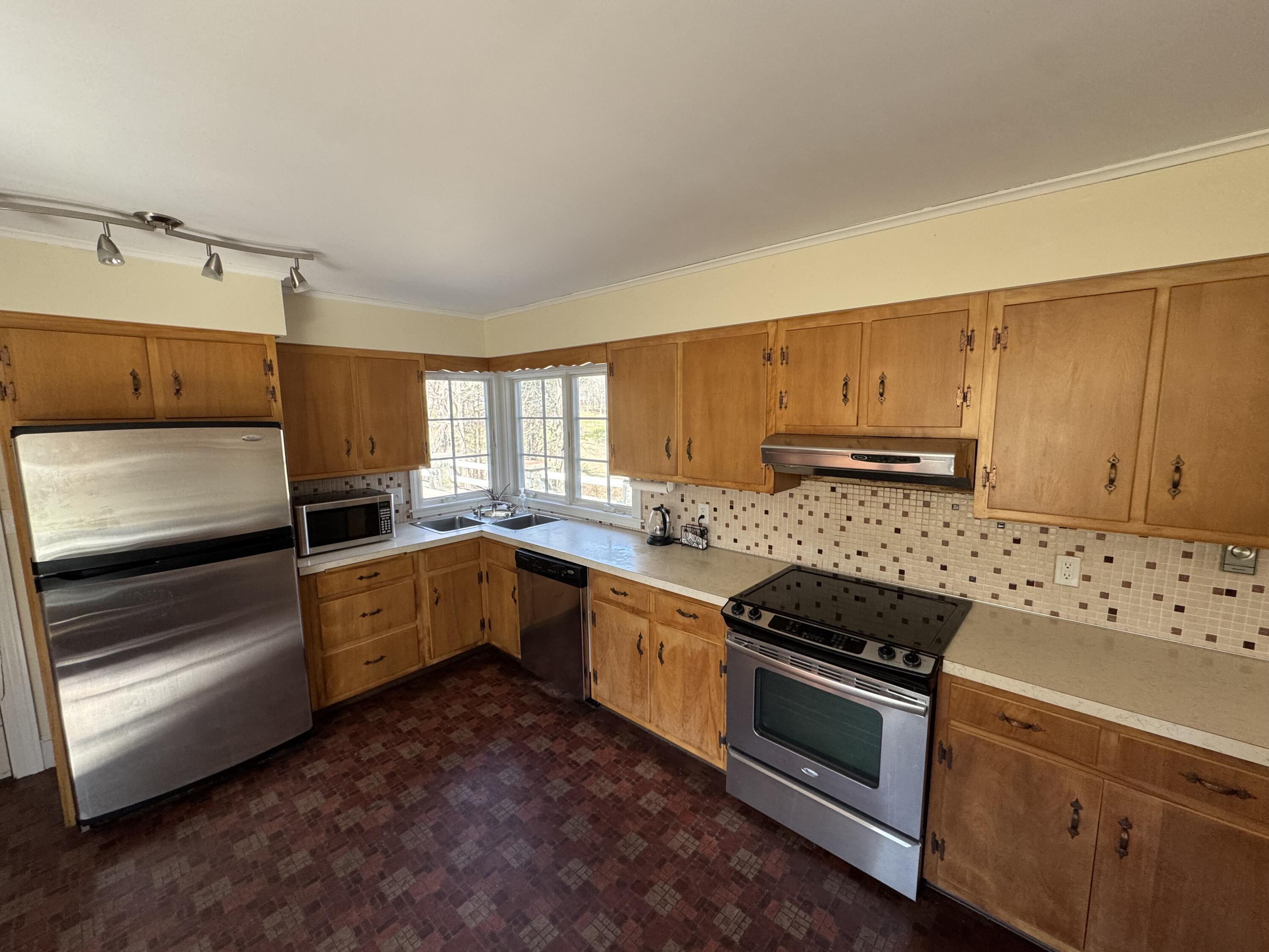 10 Pheasant Hill Road Cape Elizabeth ME 04107