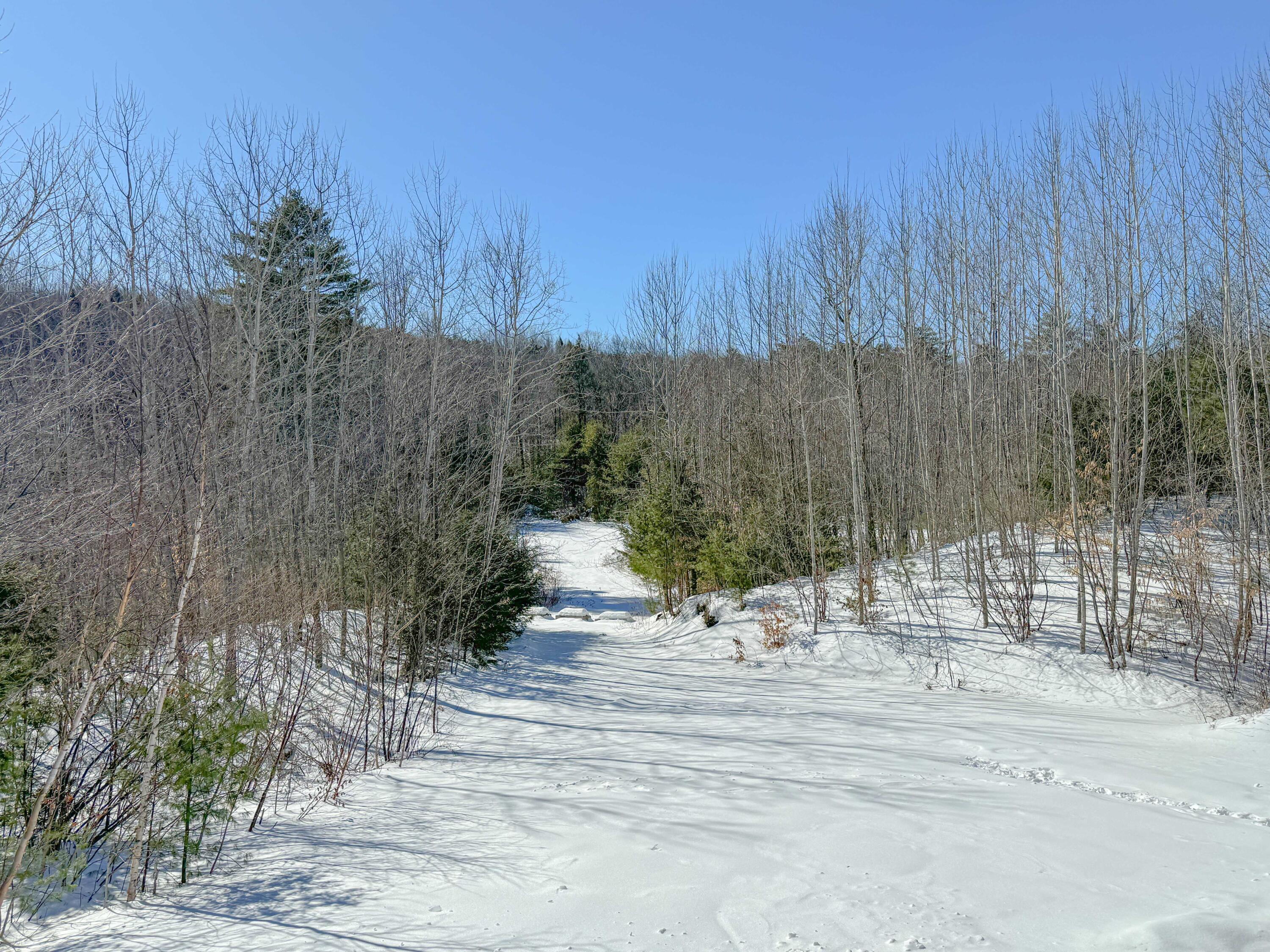 33 Dora Lane Limerick ME 04048