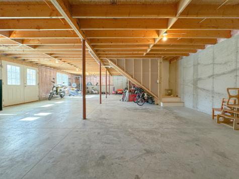 33 Dora Lane Limerick ME 04048