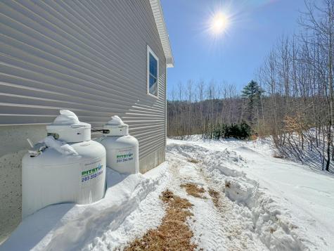 33 Dora Lane Limerick ME 04048