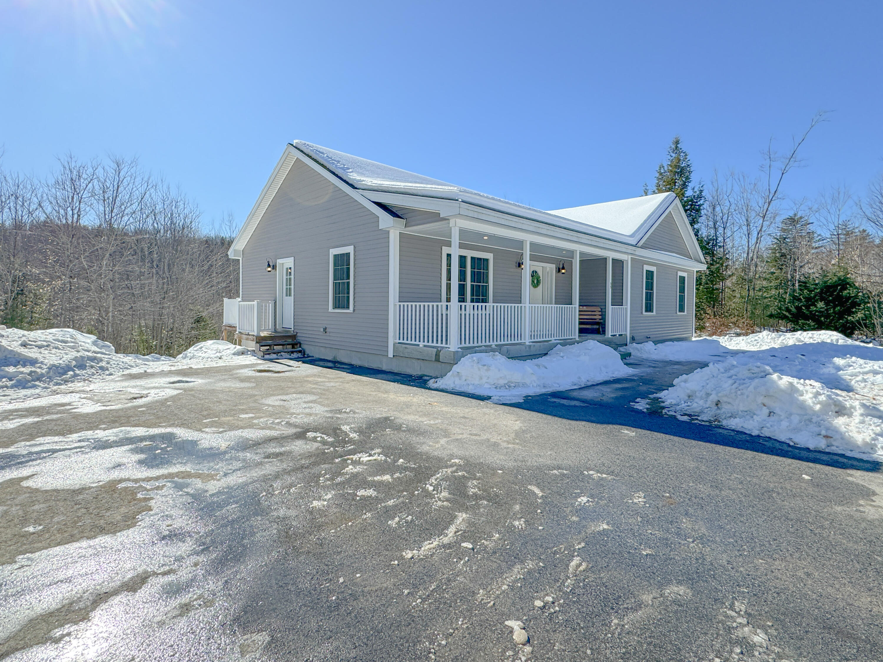 33 Dora Lane Limerick ME 04048