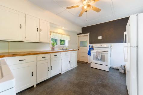 496 Litchfield Road Farmingdale ME 04344