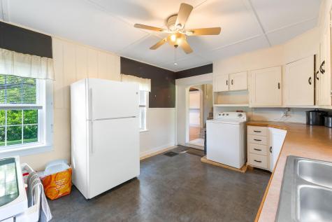 496 Litchfield Road Farmingdale ME 04344