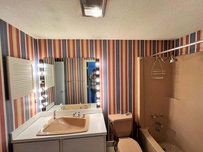 32 Woods Road Owls Head ME 04854