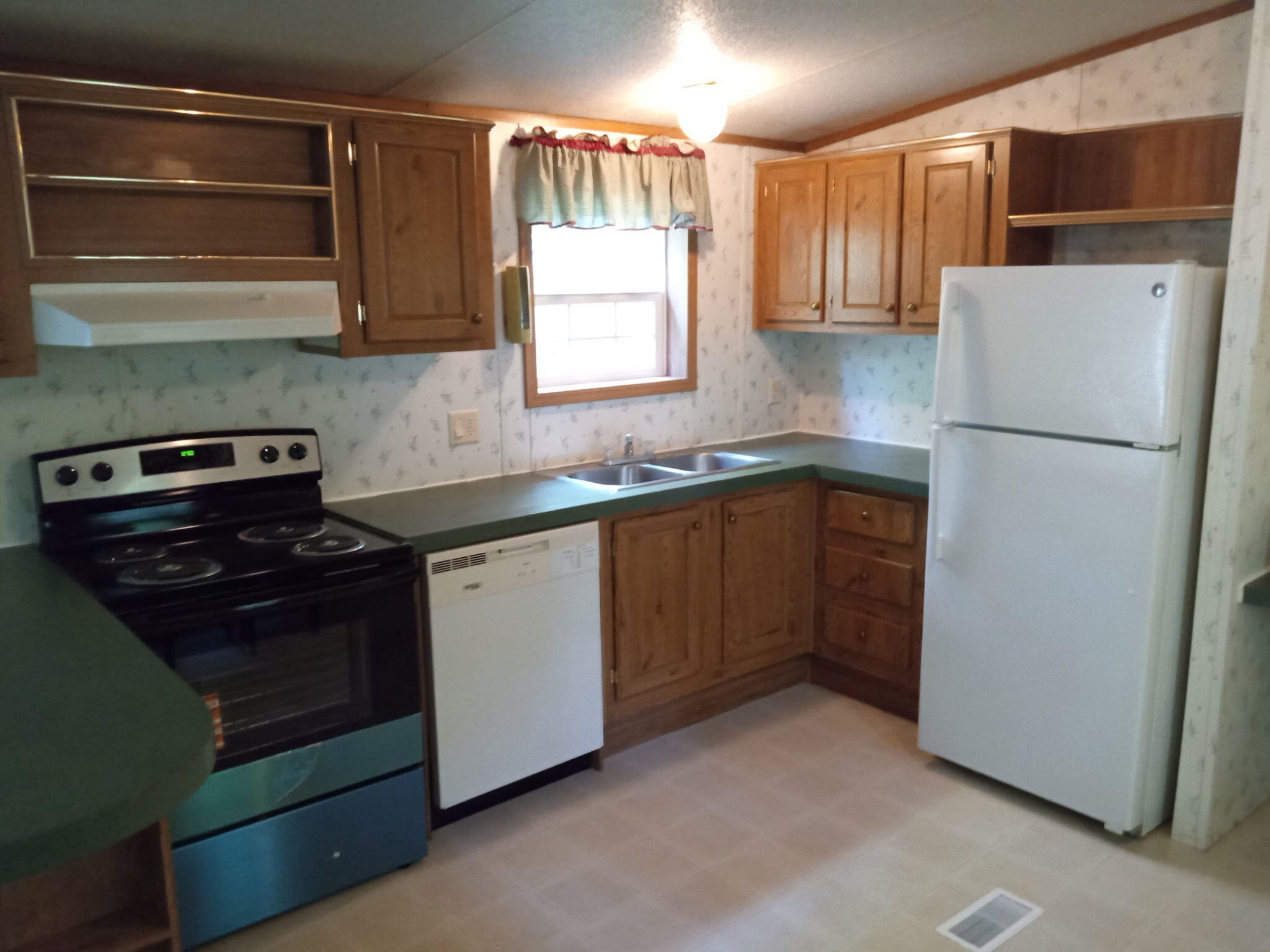 1051 Gardiner Road Wiscasset ME 04578