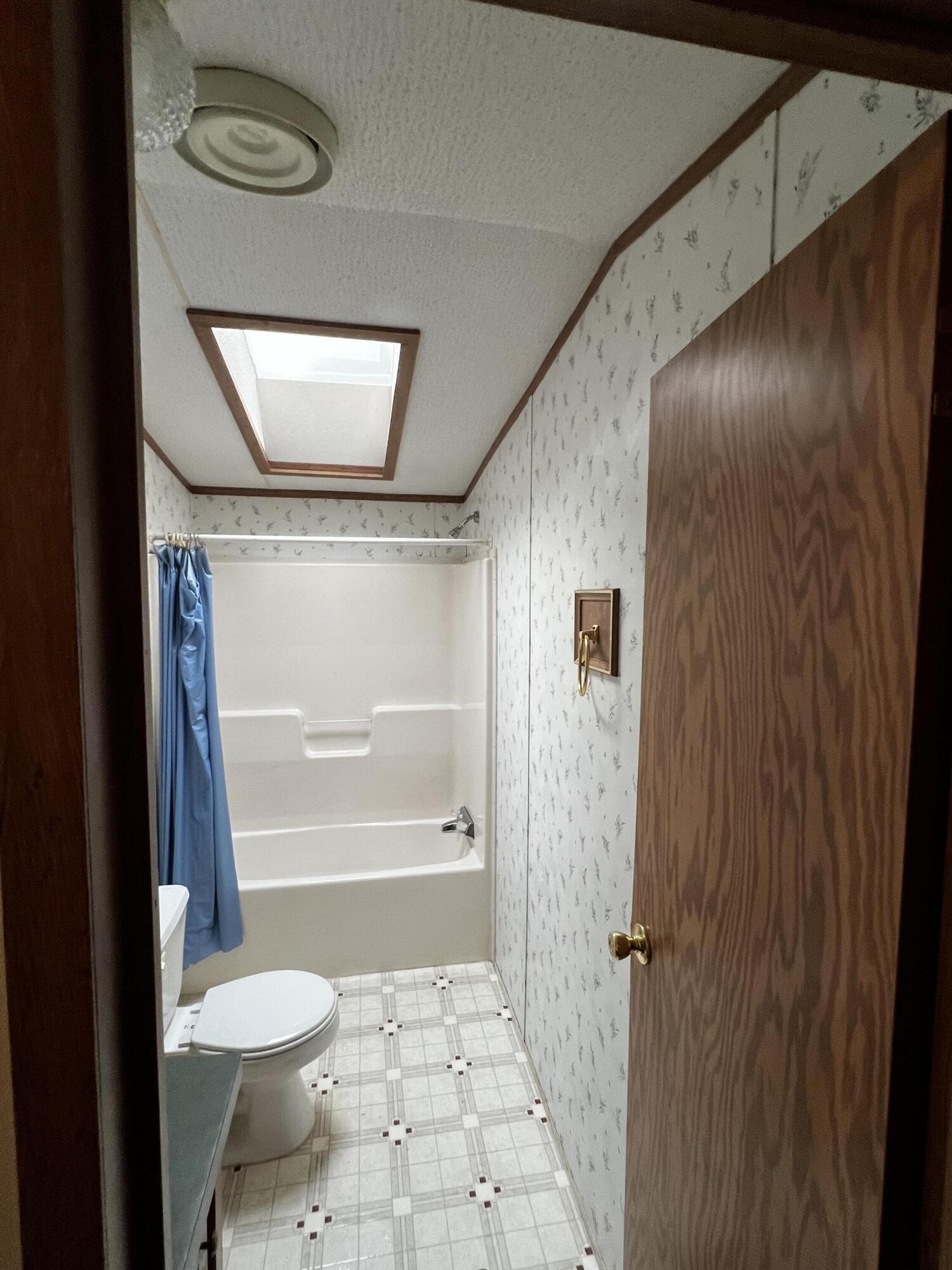 1051 Gardiner Road Wiscasset ME 04578