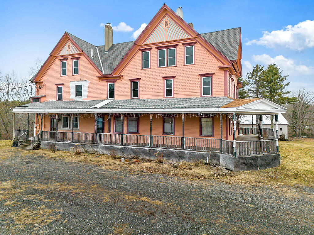 1135 E Pittston Road Pittston ME 04345