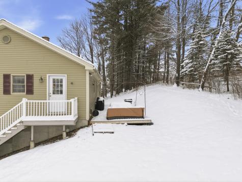 9 Jill Street Lewiston ME 04240