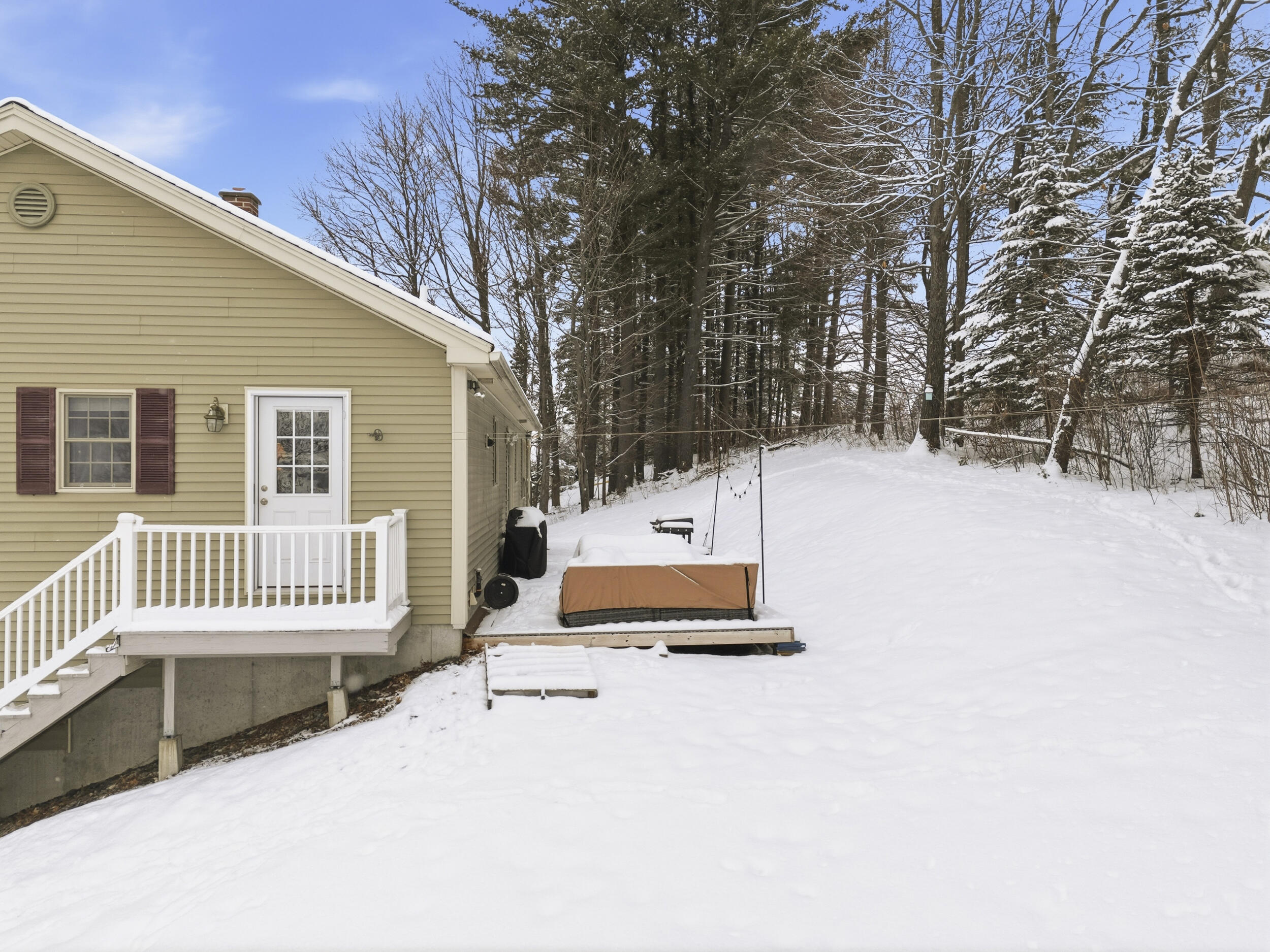 9 Jill Street Lewiston ME 04240