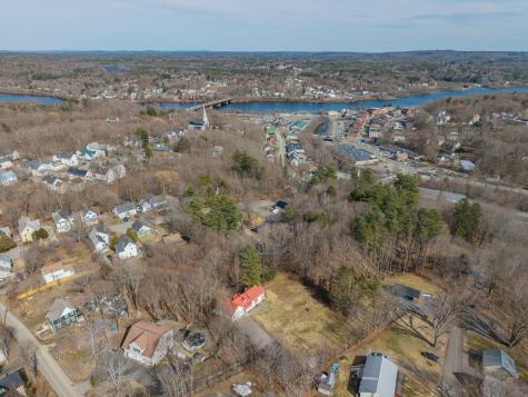 28 Fountain Street Gardiner ME 04345