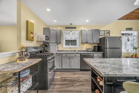 291 White Point Estates Road Lincoln ME 04457