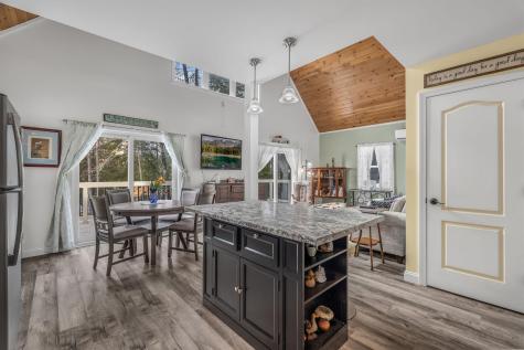 291 White Point Estates Road Lincoln ME 04457