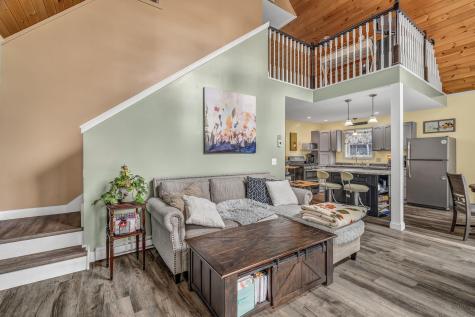 291 White Point Estates Road Lincoln ME 04457