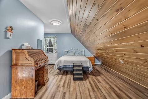 291 White Point Estates Road Lincoln ME 04457