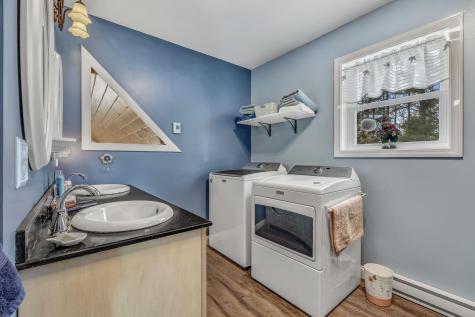 291 White Point Estates Road Lincoln ME 04457