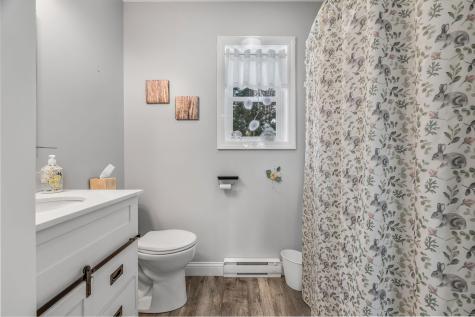 291 White Point Estates Road Lincoln ME 04457