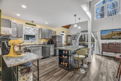 291 White Point Estates Road Lincoln ME 04457