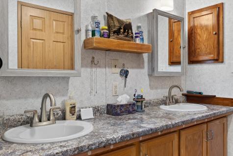 2196 Sanford Road Wells ME 04090