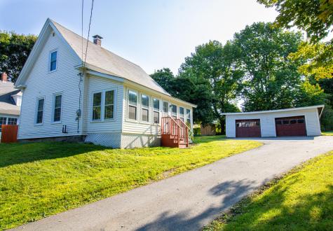 115 Pleasant Street Dexter ME 04930