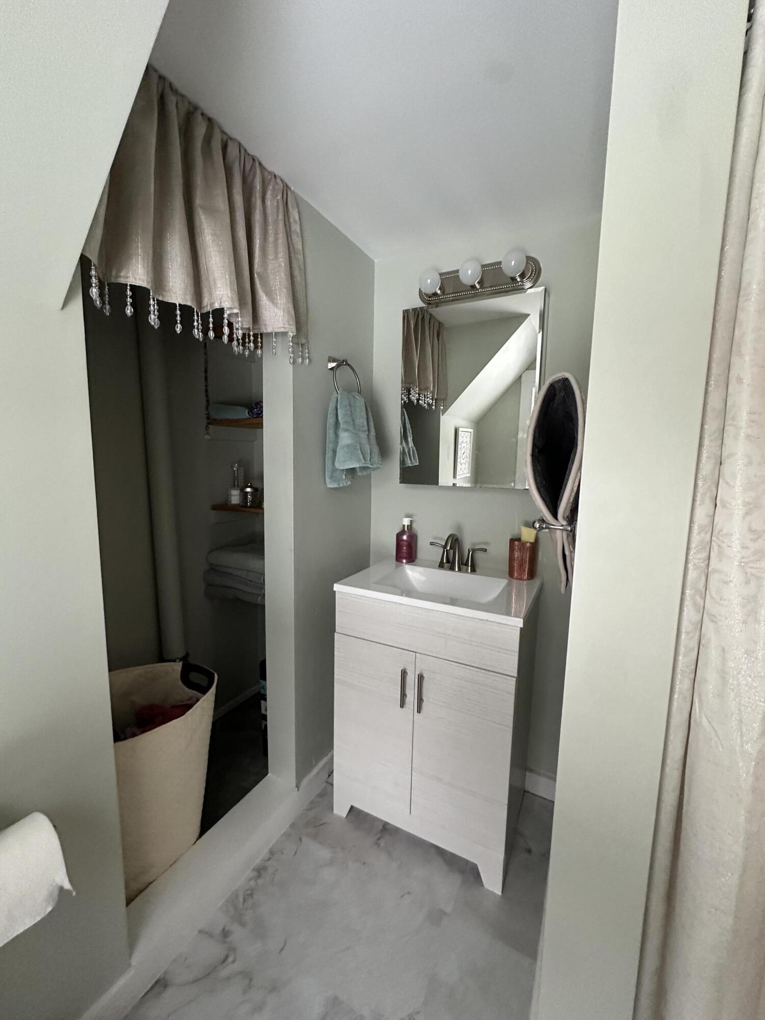 108 Fairview Avenue Farmington ME 04938