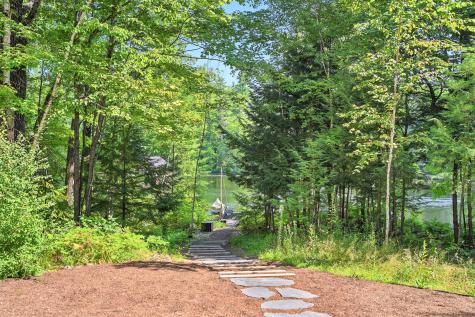 12 Dern Lane Belgrade ME 04918