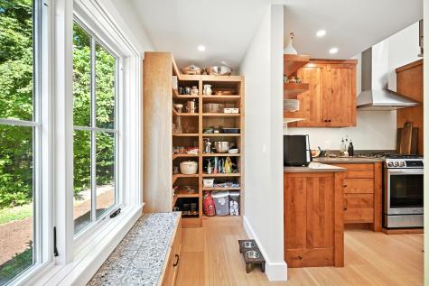 12 Dern Lane Belgrade ME 04918