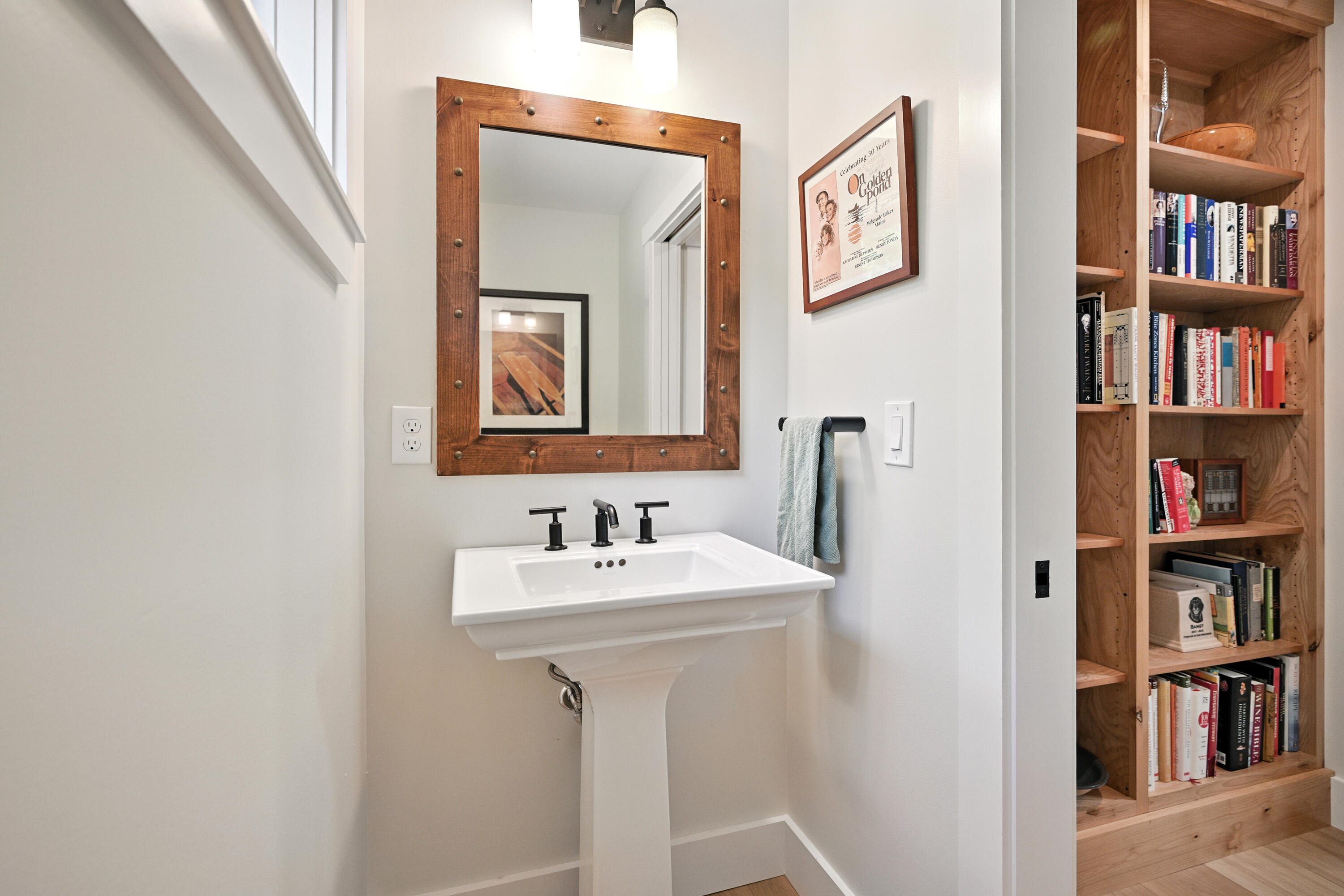 12 Dern Lane Belgrade ME 04918