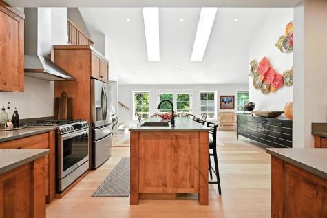 12 Dern Lane Belgrade ME 04918