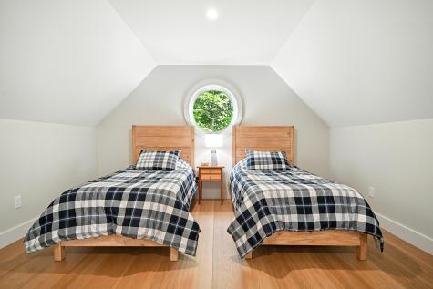 12 Dern Lane Belgrade ME 04918