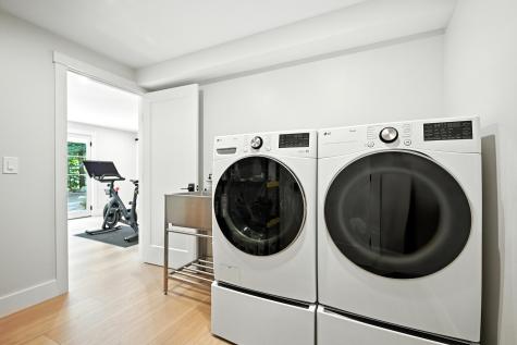 12 Dern Lane Belgrade ME 04918