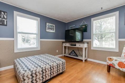 10 Fairlawn Avenue Lewiston ME 04240