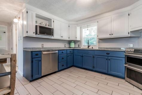 10 Fairlawn Avenue Lewiston ME 04240