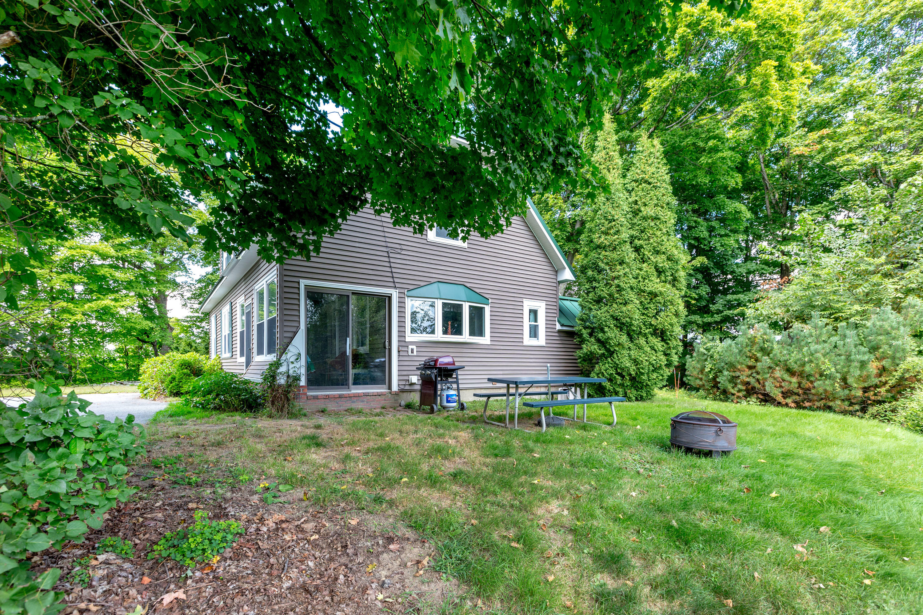 1194 Old Danville Road Auburn ME 04210
