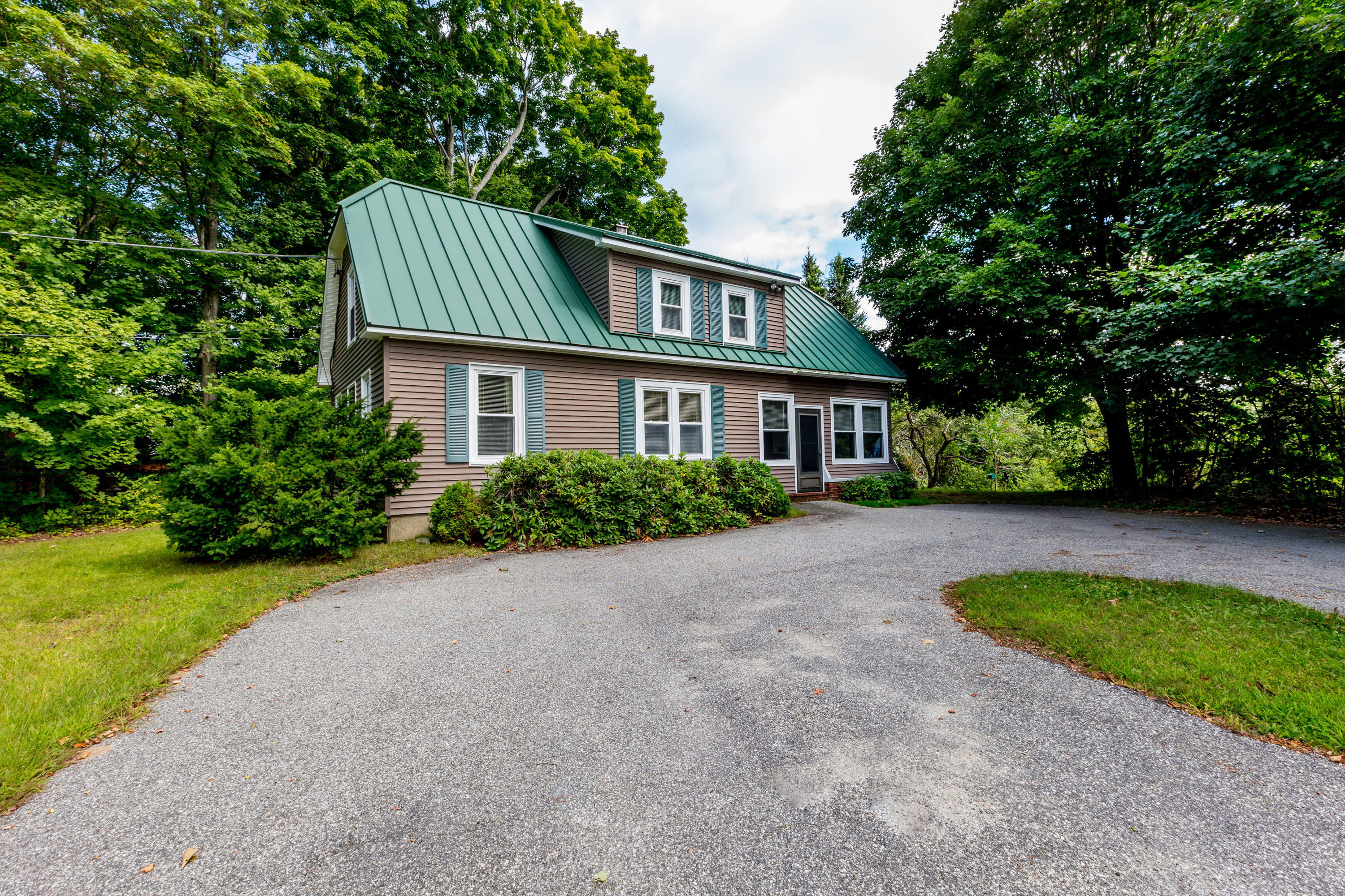 1194 Old Danville Road Auburn ME 04210