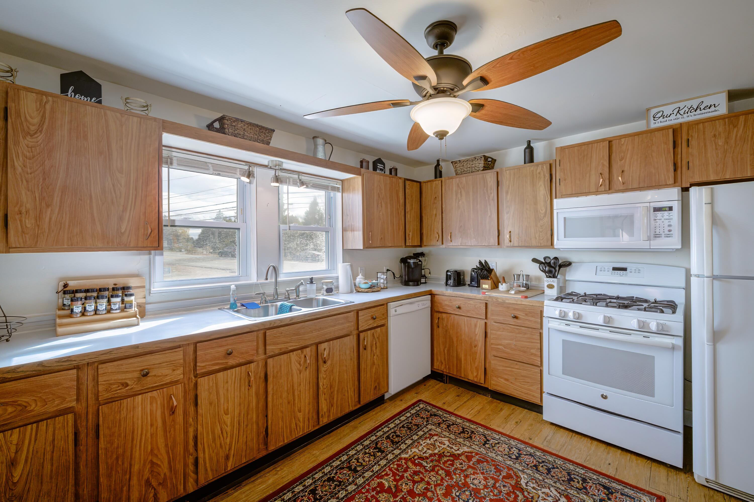 2702 Us Highway 1 Sullivan ME 04664